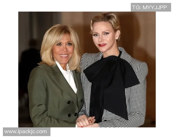 足球明星与高颜值妻子的甜蜜生活揭秘让你羡慕不已的爱情故事